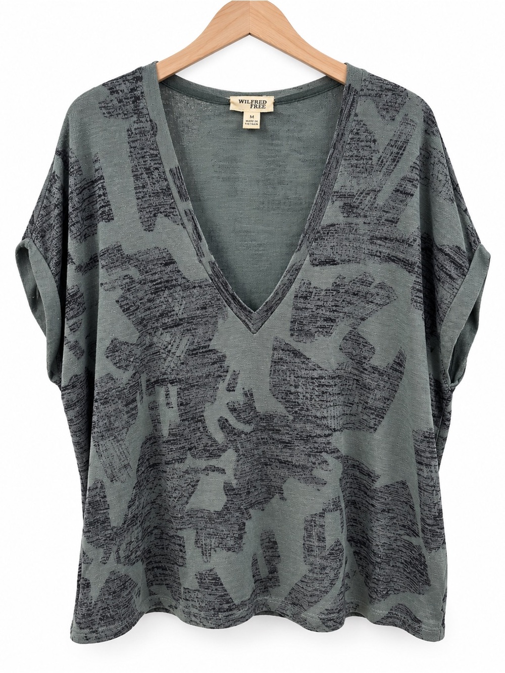 Aritzia Wilfred Free Oversized V-Neck Graphic Top Size M